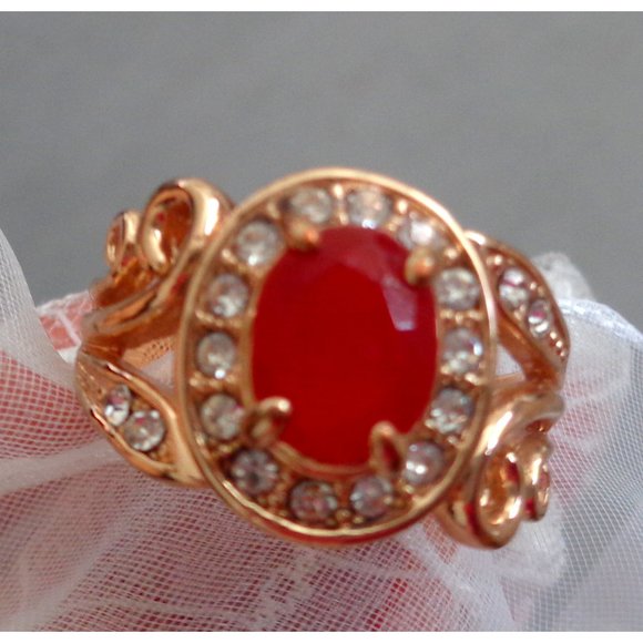 RED RUBY LADYS STUNNING HAND CRAFTED RING SIZE 8 - Picture 2 of 4